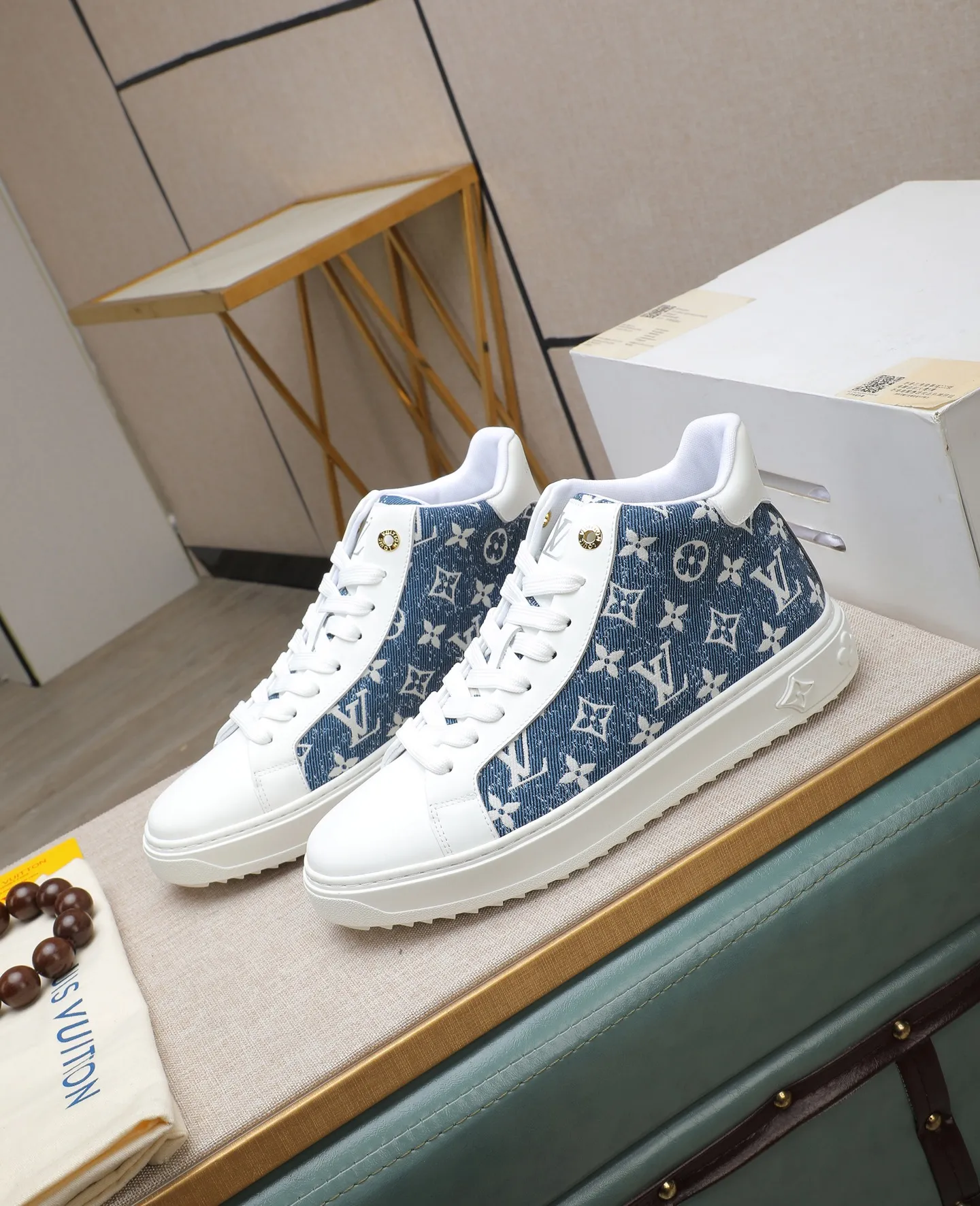 Men's shoes 💰580 📛📛【LOUIS VUITTON】Louis Vuitton official website synchronized new products 👟Milan fashion catwalk style 🇰🇾🇰🇾LV family logo, celebrity style, a must-have for fashionistas ⚠️First-layer calfskin ➕Genuine leather lining ➕Official website original version special outsole 👞Number 38-44